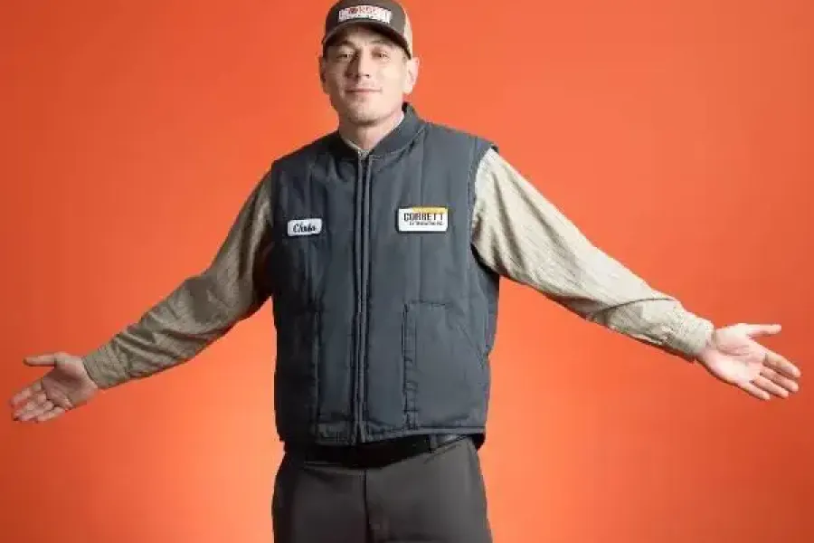 arms-out-solo-shot